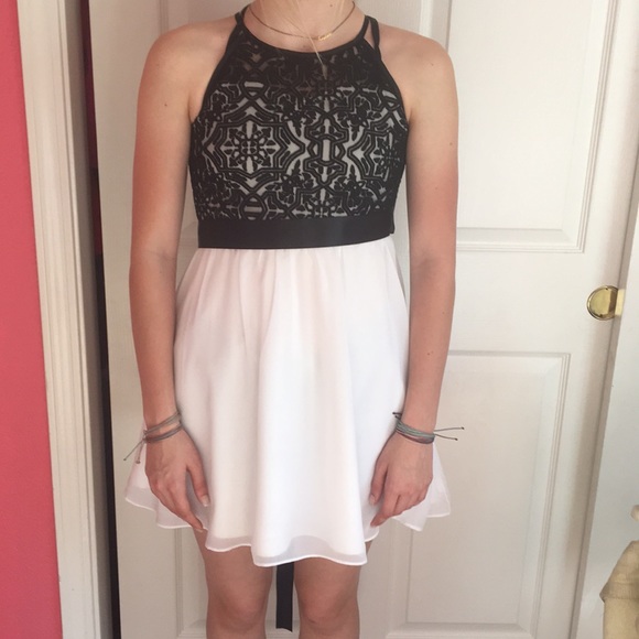 Dress - Picture 1 of 1